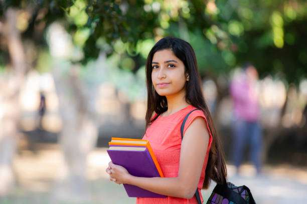 Student, University Student, Women, Adult, Females